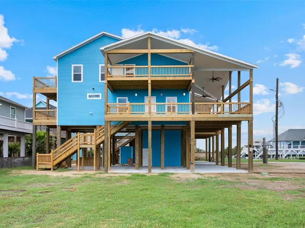 877 Alberdie Dr, Crystal Beach, TX 77650