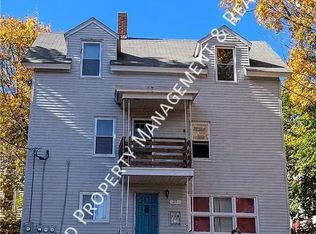 27 Montcalm St, Woonsocket, RI 02895