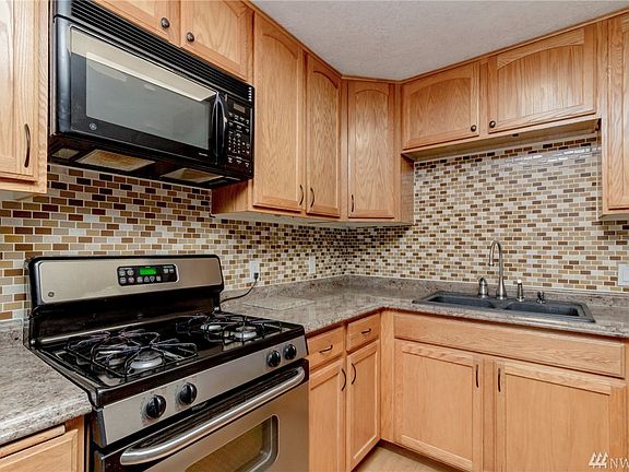 5th image of 1020 E Saint Andrews Dr