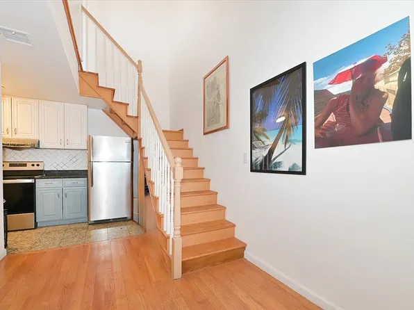 31-18 Union St #7A, Flushing, NY 11354