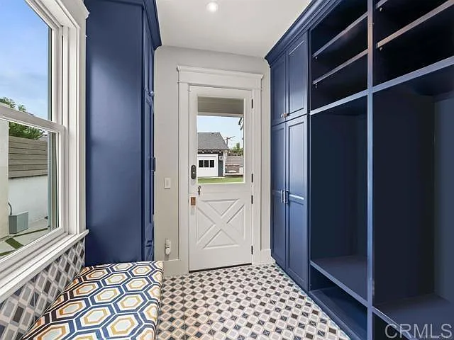 1027 G Ave — Photo 11