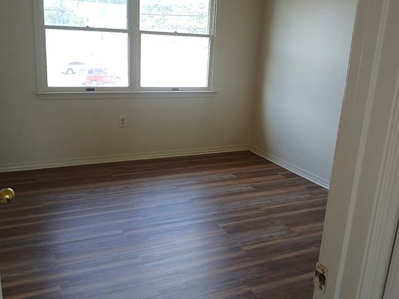3rd image of 1507 Broadfording Rd