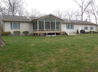 2610 E Skinner Lake Dr N, Albion, IN 46701
