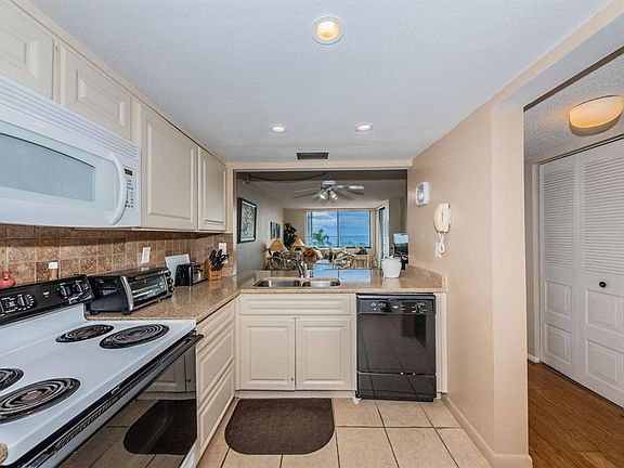 2nd image of 6218 Palma Del Mar Blvd S APT 401