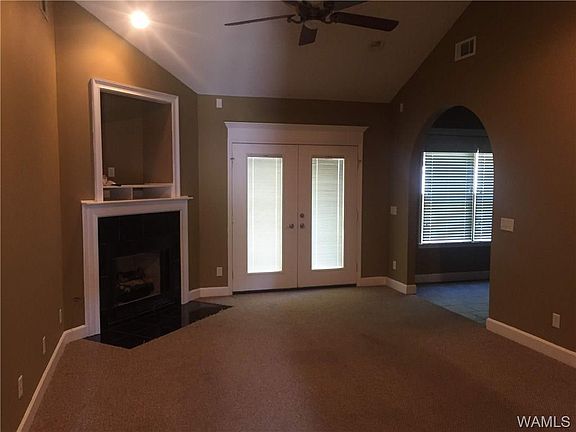 3rd image of 5081 Diamond Cir