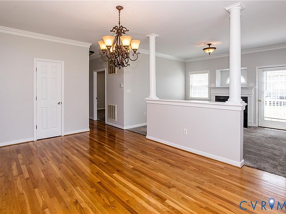 3rd image of 108 Creff Ln