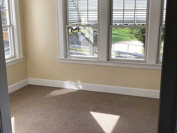 5th image of 93 Bay Ave Floor 2