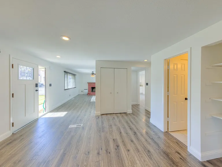 605 Autumn Hills Dr — Photo 15