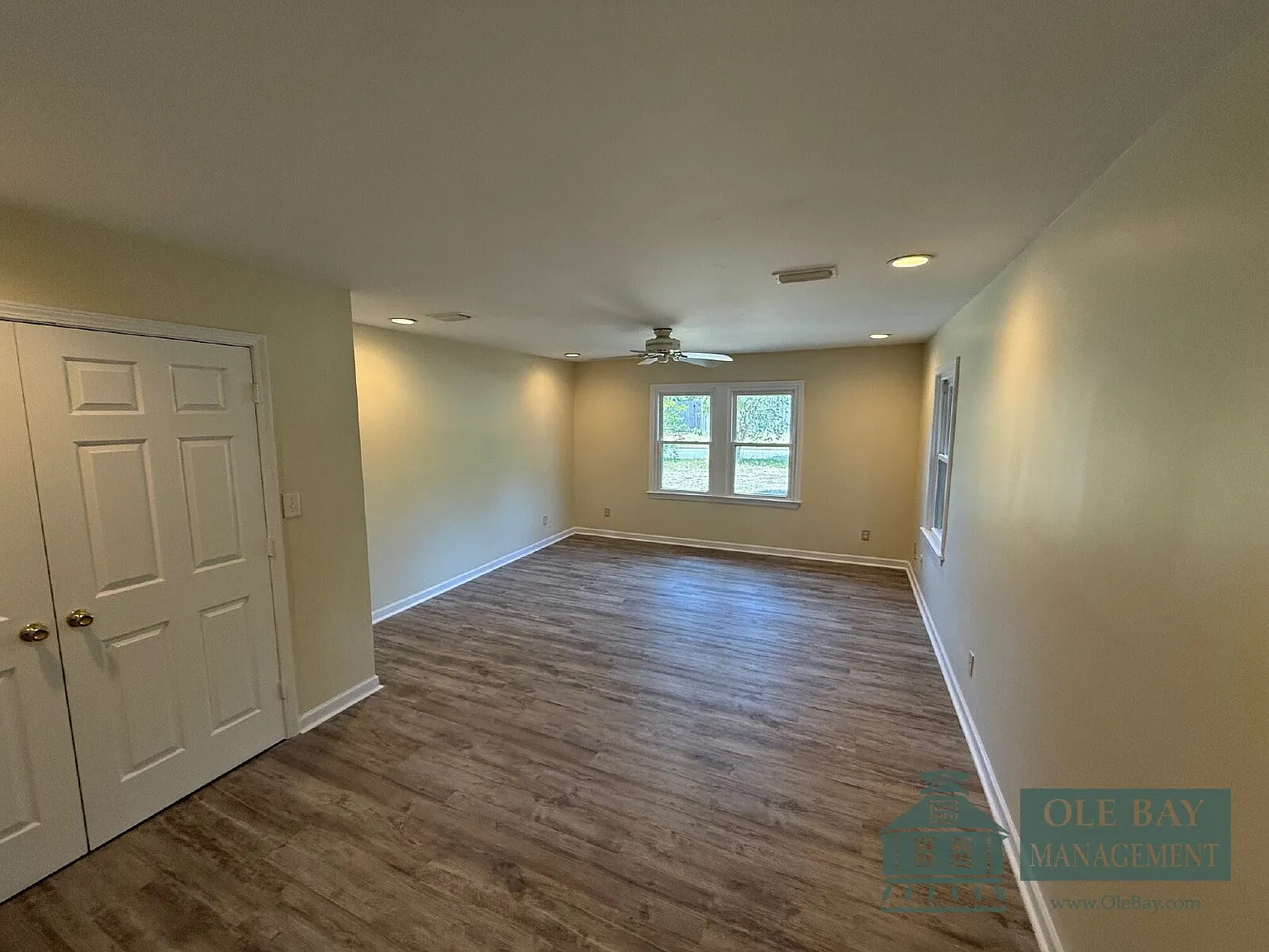 5 bed, 3.0 bath, $1,950 — Photo 3