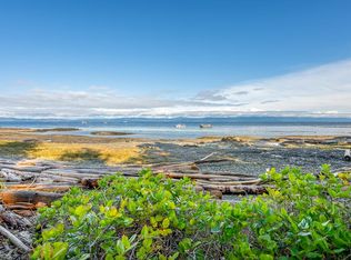 2450 Clamshell Pl, Hornby Island, BC V0R1Z0