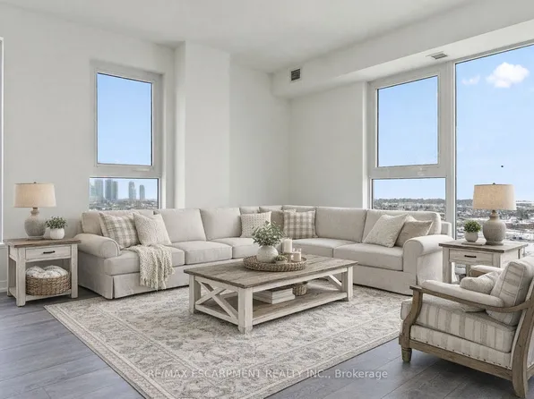 1007 The Queensway, Toronto, ON