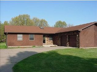 52182 Iris Ct, Elkhart, IN 46514