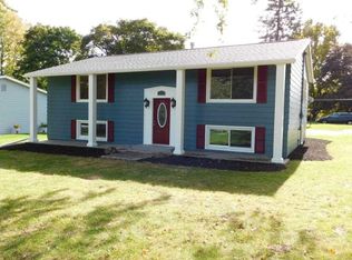 2252 S Lake Sharon Rd, Warsaw, IN 46580