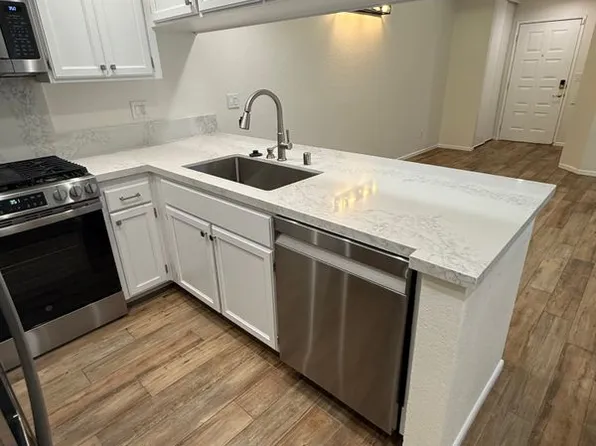 43334 32nd St W Unit 29, Lancaster, CA 93536