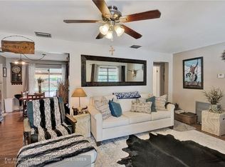 2001 SW 98th Ter, Miramar, FL 33025