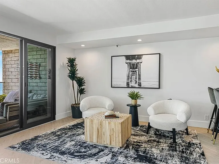 410 Corto Ln #9 — Photo 3