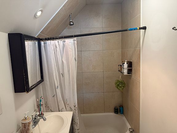 3rd image of 3 Aldie St #3