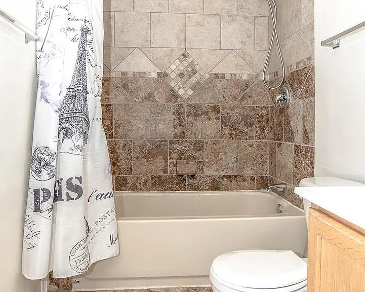 8004 Towering Oak Way — Photo 18