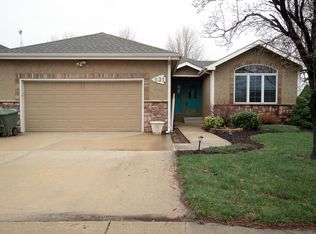 631 Arrowhead Ln, Salina, KS 67401