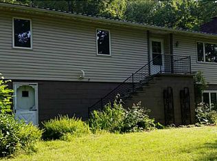 206 Pigeon Hole Rd, Mount Morris, PA 15349