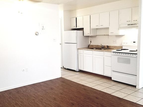 5th image of 41 S Lincoln St APT 304