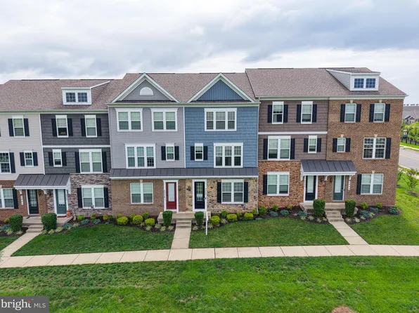6049 Camerons Ferry Dr, Haymarket, VA 20169