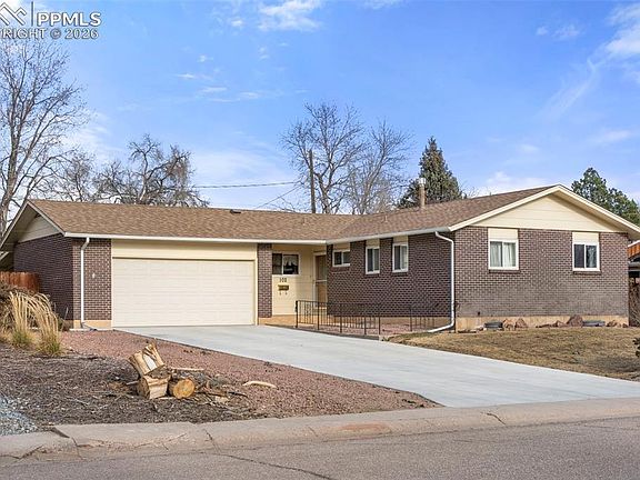 2nd image of 102 Landoe Ln