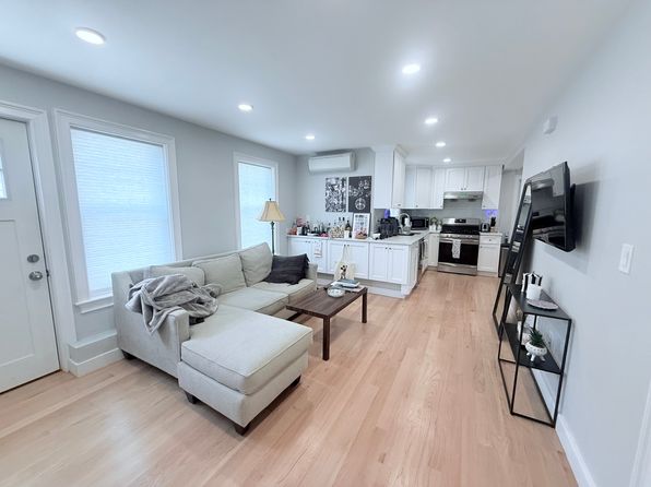 226-226R Arlington St #1