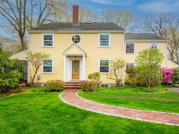 22 Park Ave, Wellesley, MA 02481