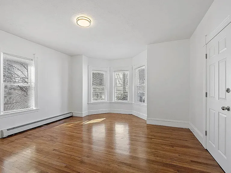 18 Ingalls St #3 — Photo 5