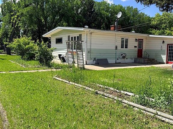 2nd image of 706 3rd STREET E