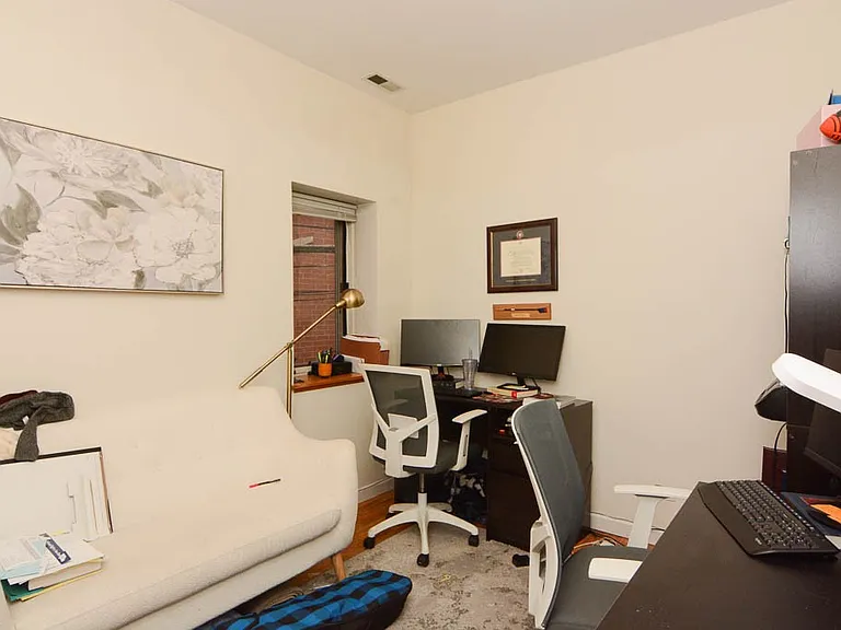 1346 W Henderson St #3 — Photo 14