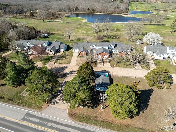 4th image of 16 Village At 4 Unit B