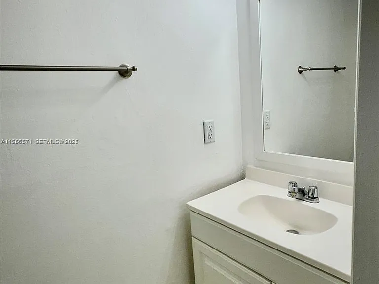 1481 NE 150th St #102 — Photo 13
