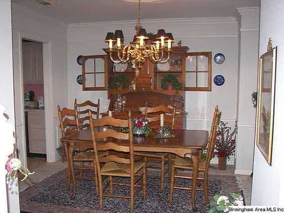 Spacious Dining Room Perfect For All Your Family Gatherings