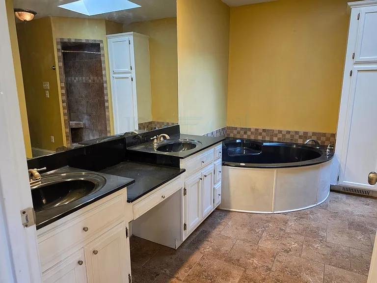 6 Woodlore Ct — Photo 35