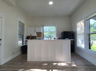 615 E Washington St #A, Giddings, TX 78942