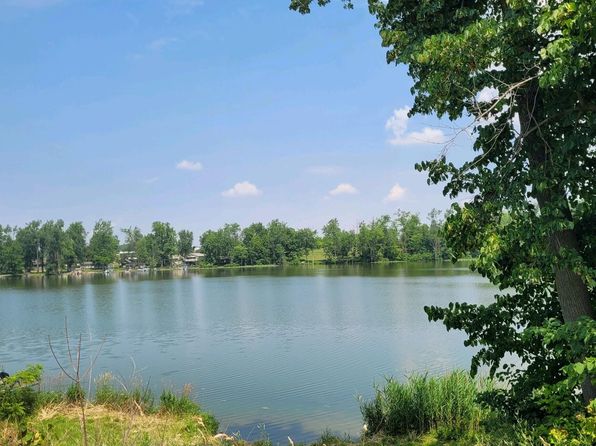 14094 Lakeshore Dr, Hudson, MI 49247