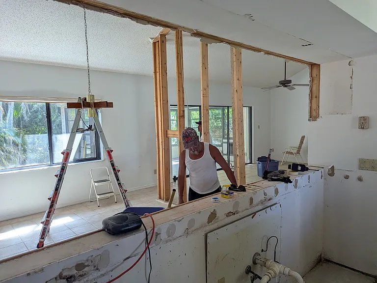 712 NW North River Dr — Photo 5