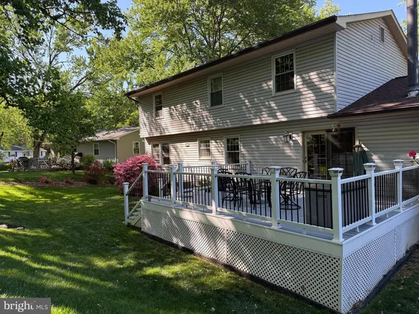 2515 Tabor Ct, Woodbridge, VA 22191