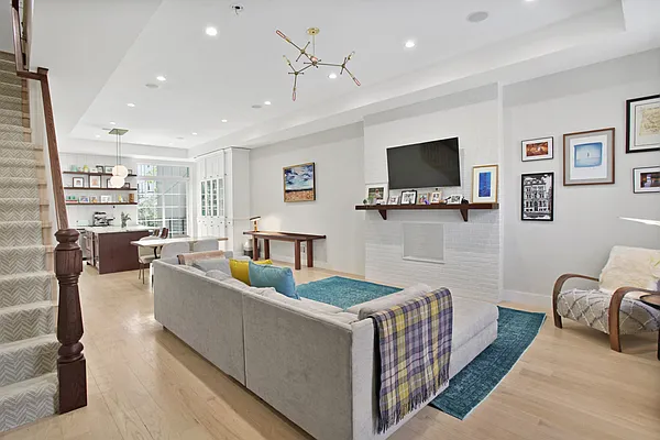 Sold by Compass | media 10