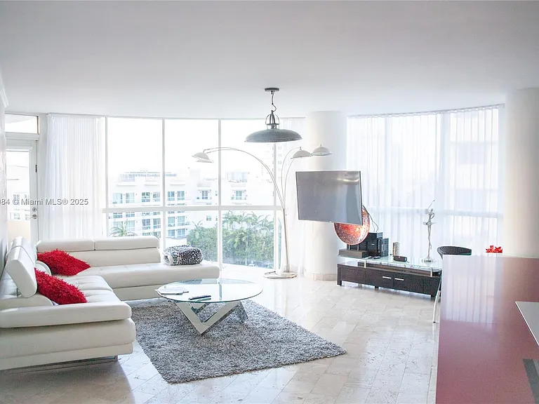 6301 Collins Ave #807 — Photo 27
