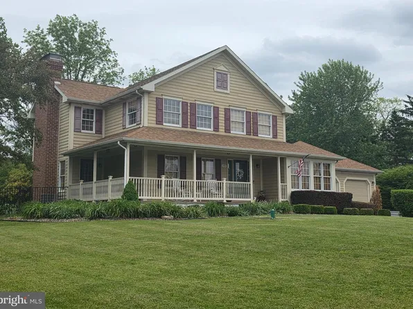 108 Heiskel Dr, Port Matilda, PA 16870