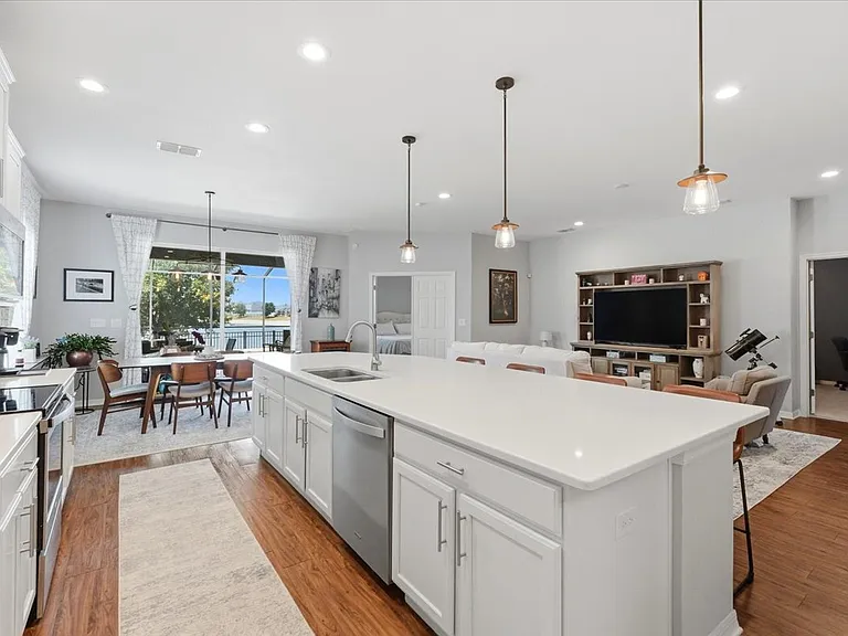3615 Peregrine Way — Photo 3