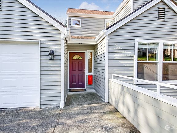 2nd image of 4267 Providence Point Drive SE