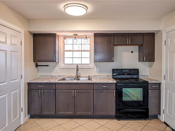 5th image of 1728 Wilbur Ave #1730