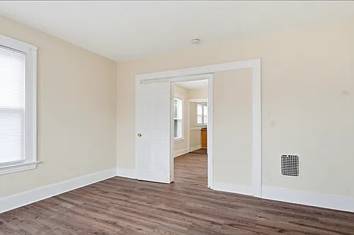 48 Court St #48 Photo 1