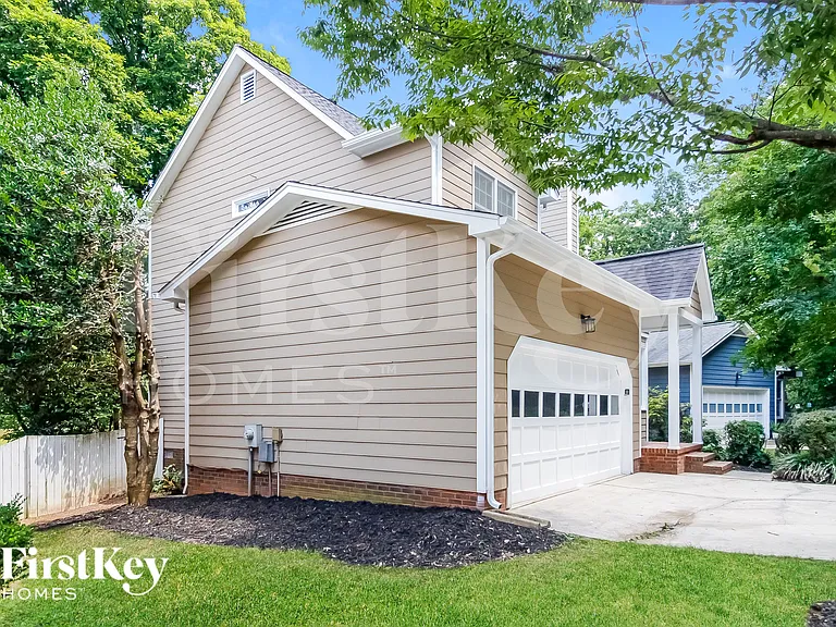9 Park Village Ct — Photo 2
