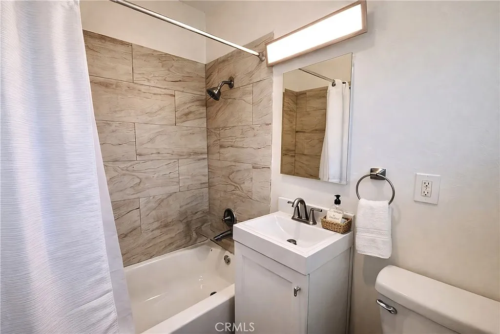 1826 W Sallie Ln — Photo 3