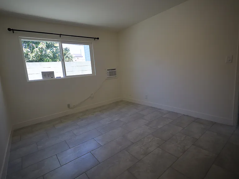 4156 N La Rica Ave #1/4 — Photo 10